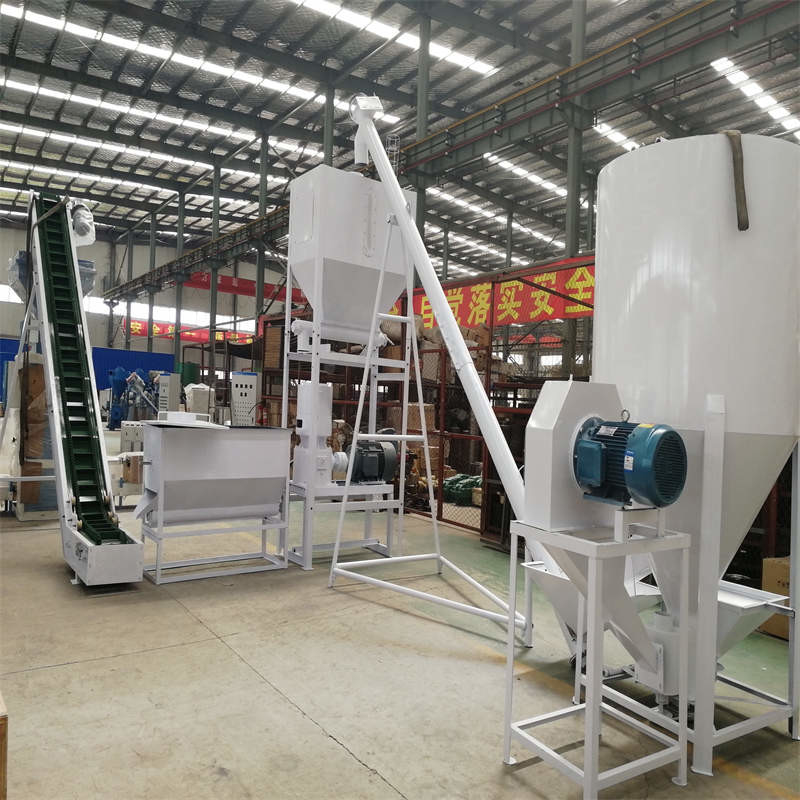 118 كيلوواط خط إنتاج الكريات الخشبية 1000-2000kg/H 2000*500*600cm خزانة التحكم الكهربائية