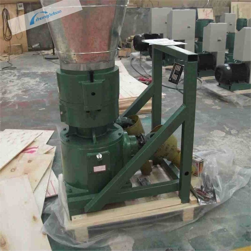15-55 HP PTO طاحونة طاحونة الغذاء الخشبية 100-450 كجم / ساعة للغذاء للدواجن أو الكتلة الحيوية