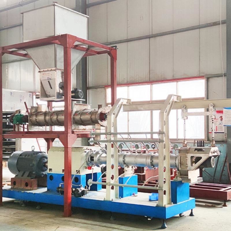 آلة طحن طعام عائم تلقائي بالكامل خط إنتاج طعام الأسماك عائم 5.5KW