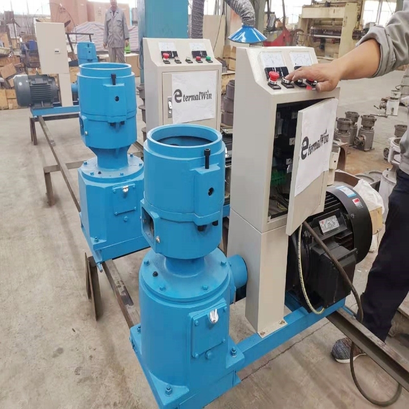 120kg/h آلة الكهربائية نوع الغذاء الكريات 4kw صانع الكريات الغذاء للحيوانات للمزرعة