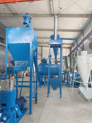 خط تخصيص الحيوانات الغذاء الحشيش مع تثبيت دليل المهندس ومصدر الطاقة 380V / 50Hz / 3Phase